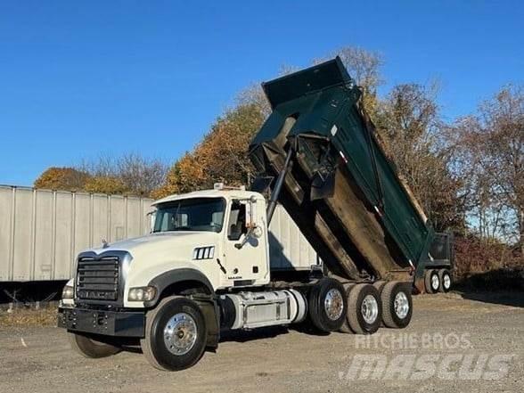 Mack GRANITE GU713 Sklápěče