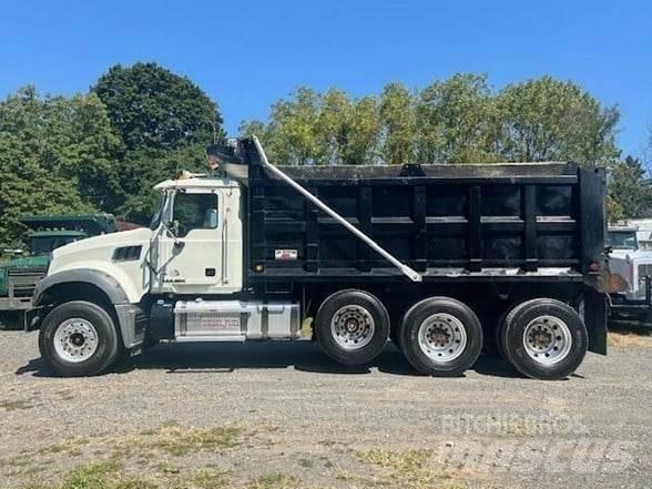 Mack GRANITE GU713 Sklápěče