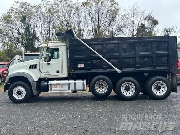 Mack GRANITE GU713 Sklápěče