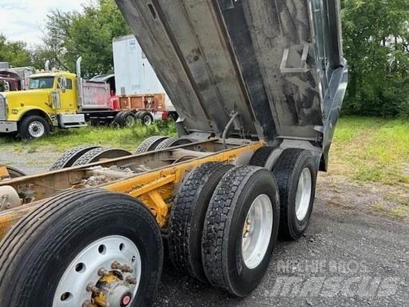 Mack GRANITE GU713 Sklápěče