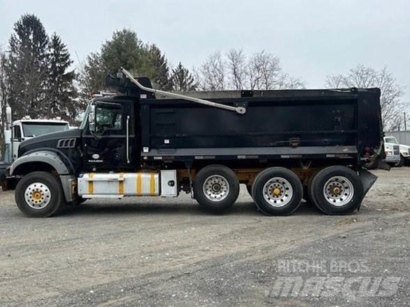 Mack GRANITE GU713 Sklápěče