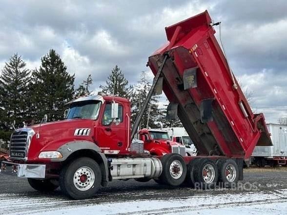 Mack GRANITE GU813 Sklápěče