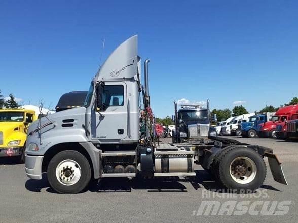 Mack PINNACLE CXU612 Tahače