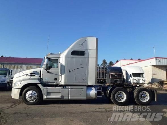 Mack PINNACLE CXU613 Tahače
