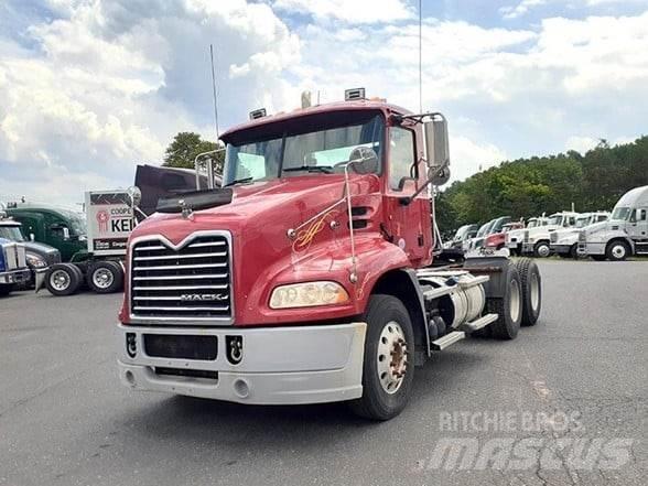 Mack PINNACLE CXU613 Tahače