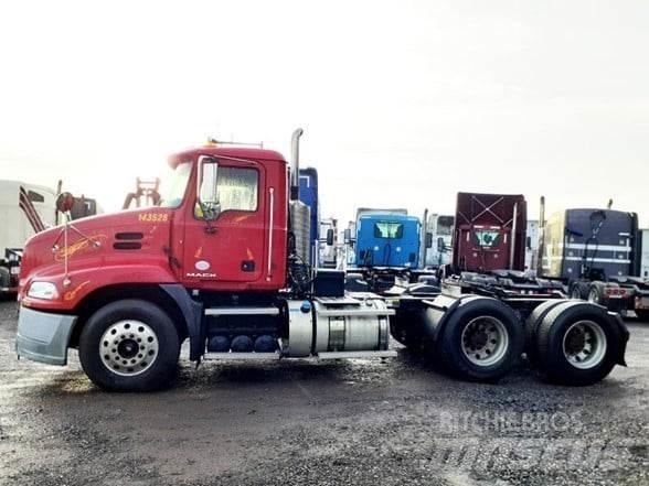 Mack PINNACLE CXU613 Tahače