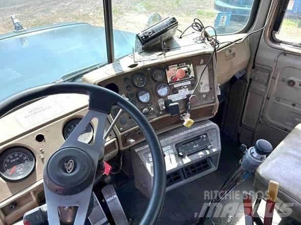 Mack RD686SX Popelářské vozy
