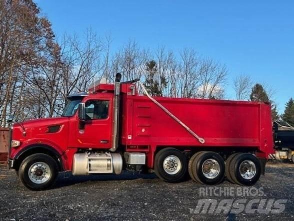 Peterbilt 567 Sklápěče