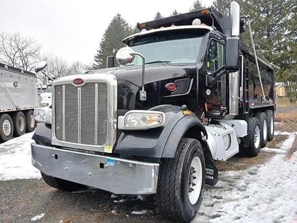 Peterbilt 567 Sklápěče