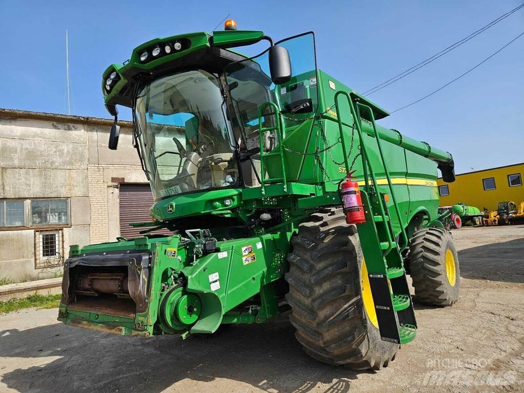 John Deere S770 Sklízecí mlátičky