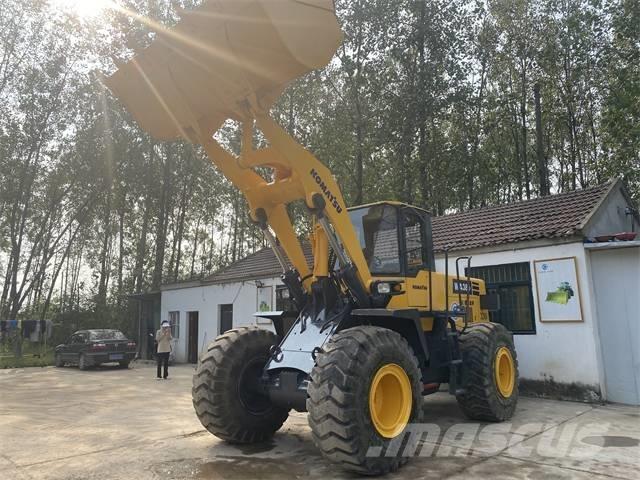 Komatsu WA380 Kolové nakladače