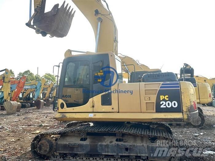 Komatsu PC200-8 Pásová rýpadla