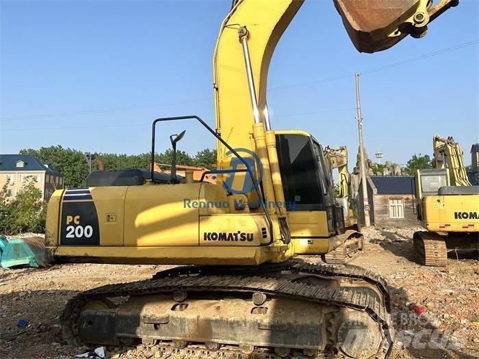 Komatsu PC200-8 Pásová rýpadla