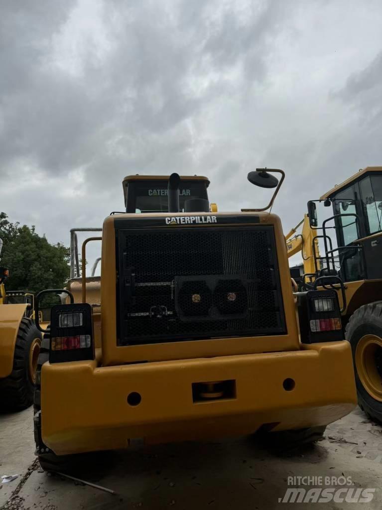 CAT 966 H Kolové nakladače