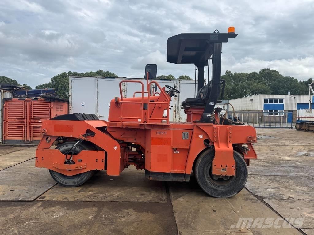 Sakai GW 750-2 Pneumatikové válce