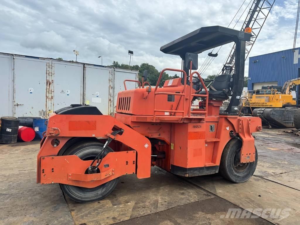 Sakai GW 750-2 Pneumatikové válce