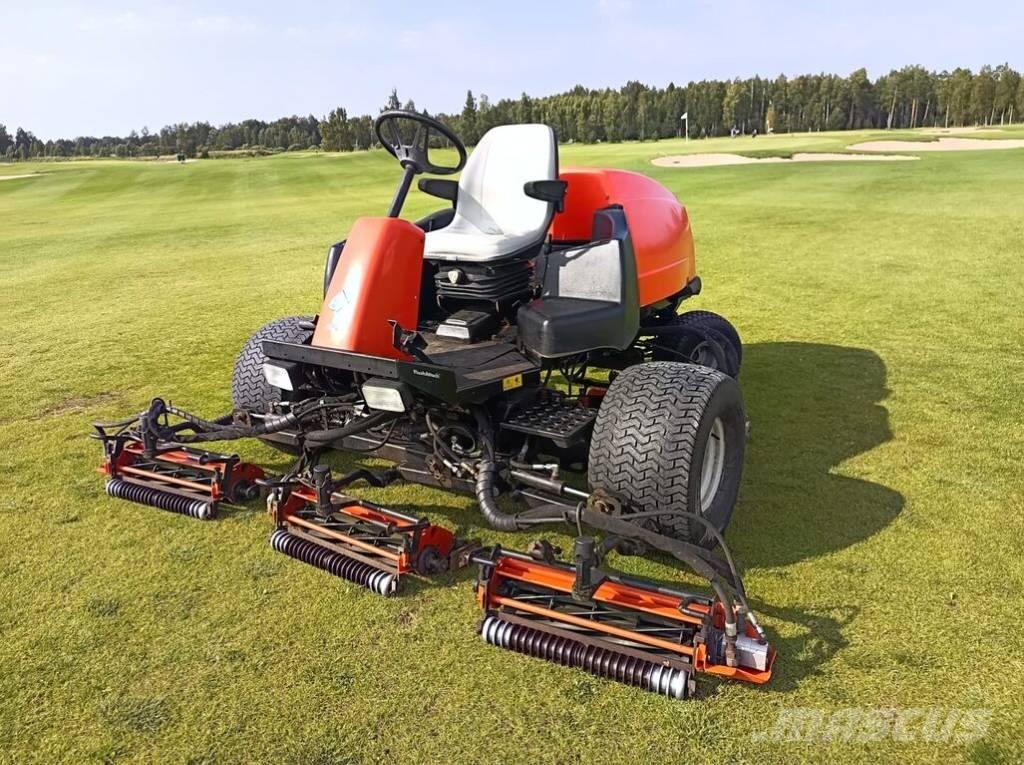Jacobsen LF3400 Samojízdné sekačky