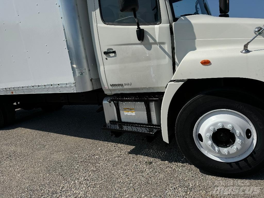 Hino 238 Skříňová nástavba
