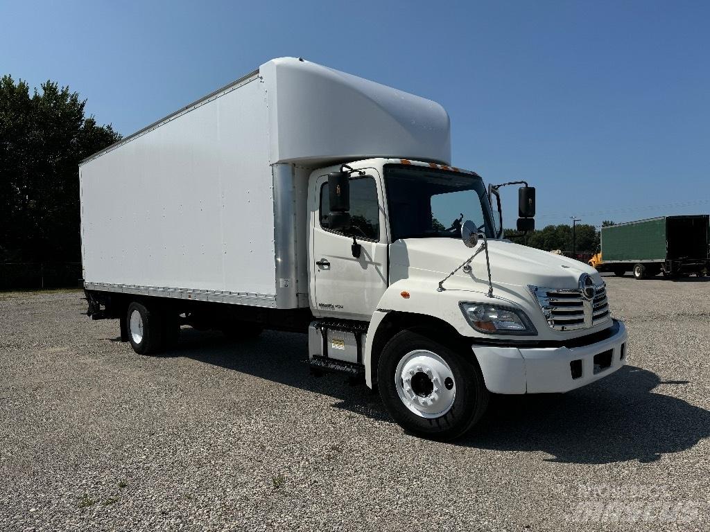 Hino 238 Skříňová nástavba