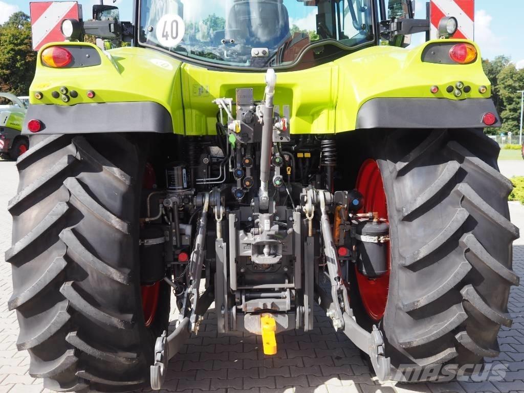 CLAAS Arion 610 CIS Traktory