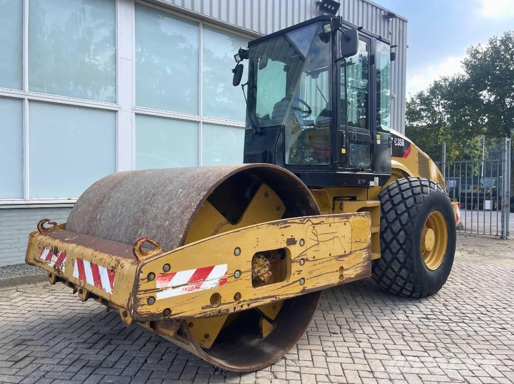 CAT CS 56       2010 Tahačové válce