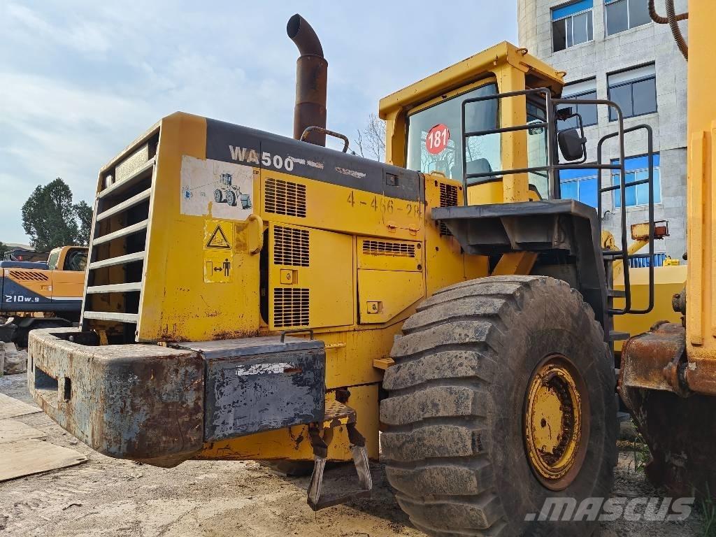 Komatsu WA 500 Kolové nakladače