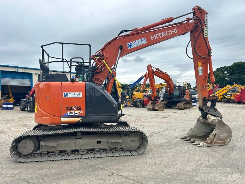 Hitachi ZX135 US-6 Pásová rýpadla