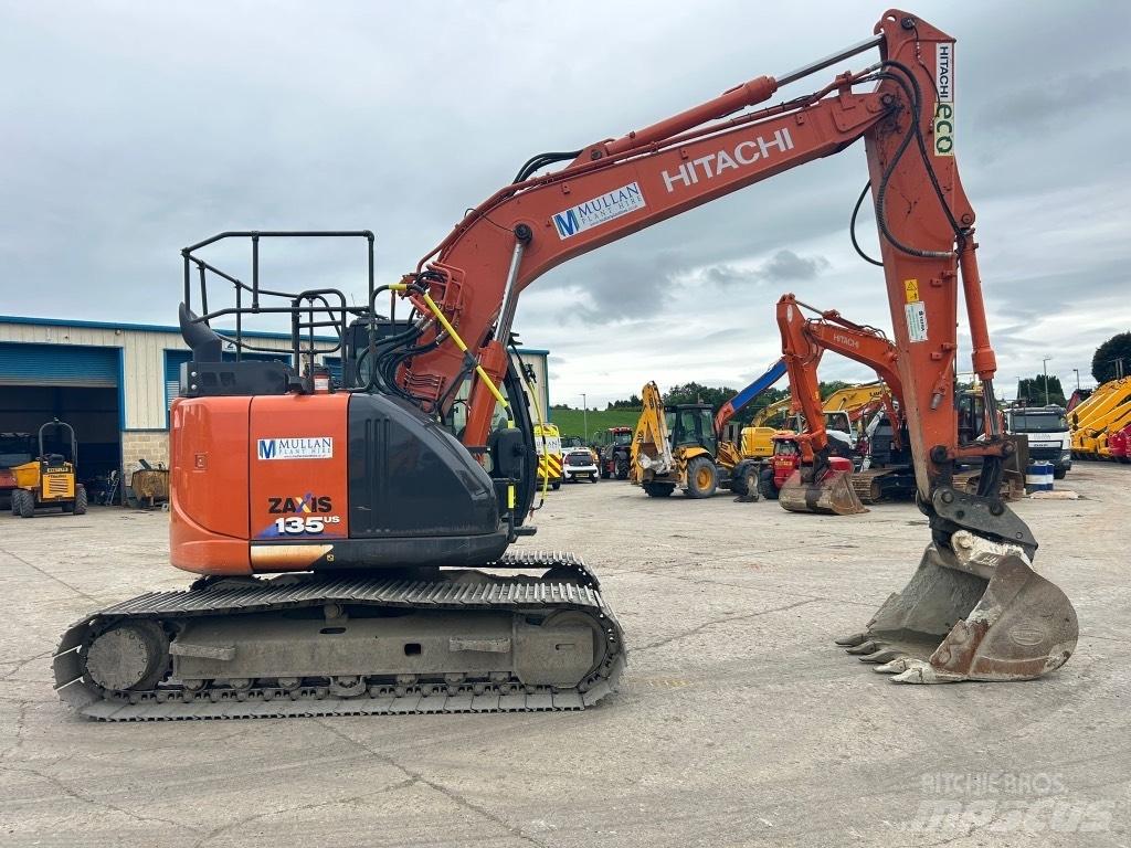 Hitachi ZX135 US-6 Pásová rýpadla