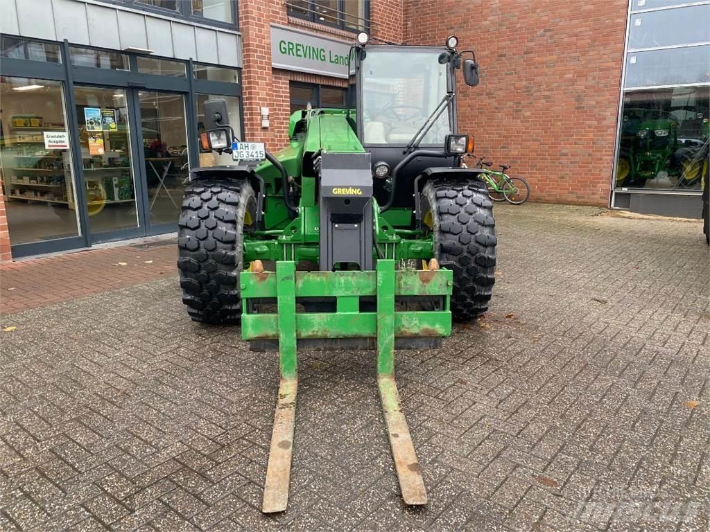 John Deere 3415 Teleskopické manipulátory