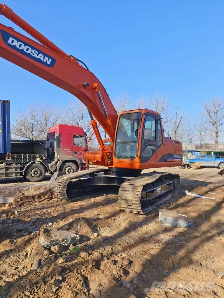 Doosan DH225LC-7 Pásová rýpadla