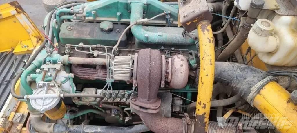 Volvo A 25 C 6X6 Kloubové dempry