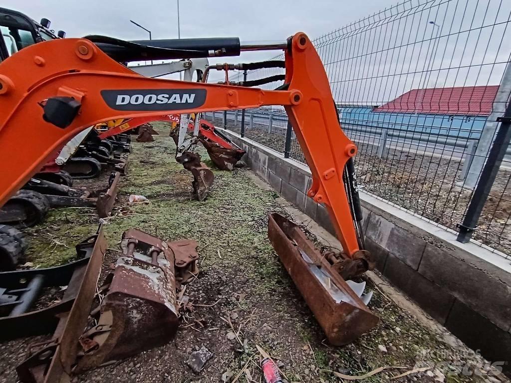 Doosan DX 19 Mini rýpadla < 7t