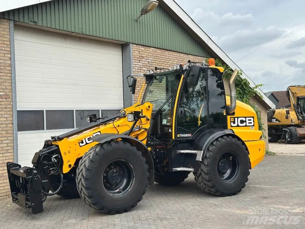 JCB TM320S sv Teleskopické kolové nakladače