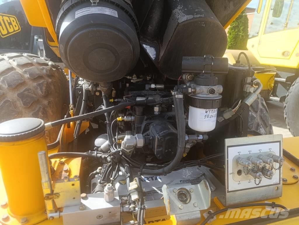 JCB Vibromax VM 115 Tahačové válce