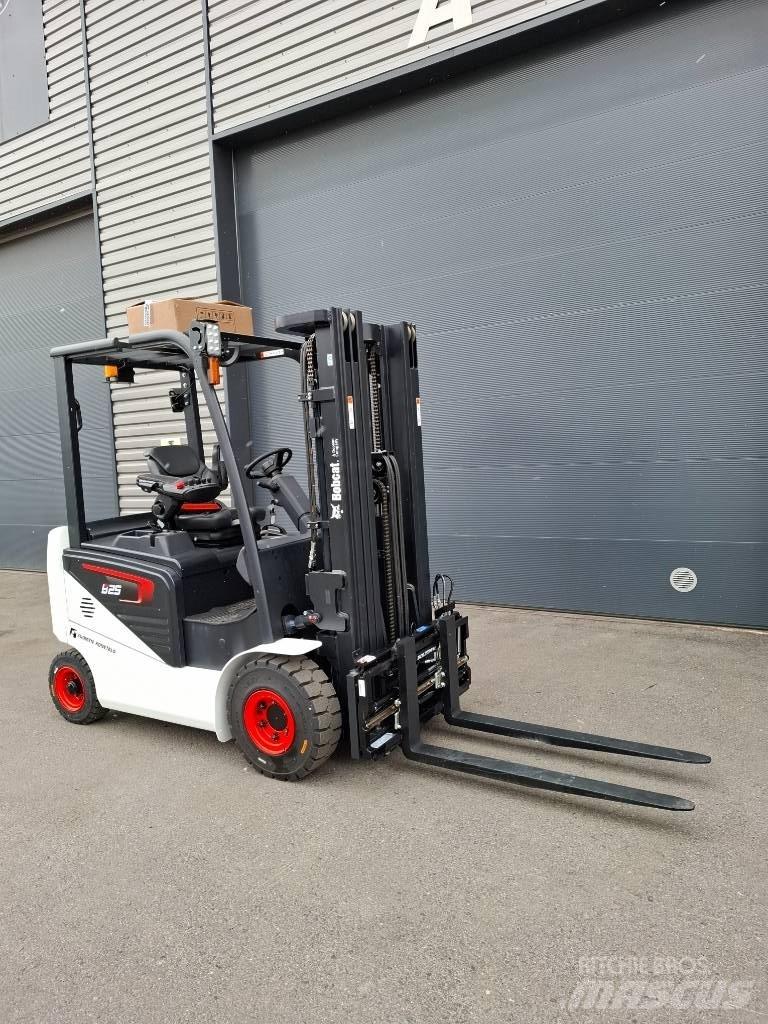 Bobcat B25NS Akumulátorové vozíky