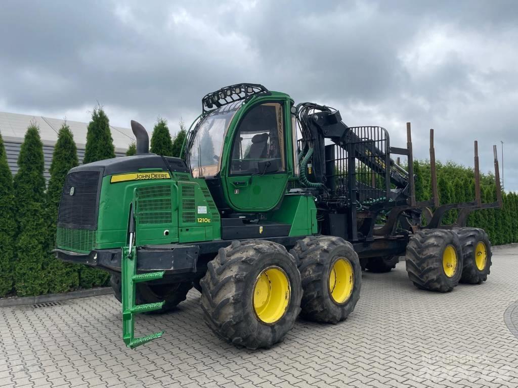 John Deere 1210 E Vyvážecí traktory