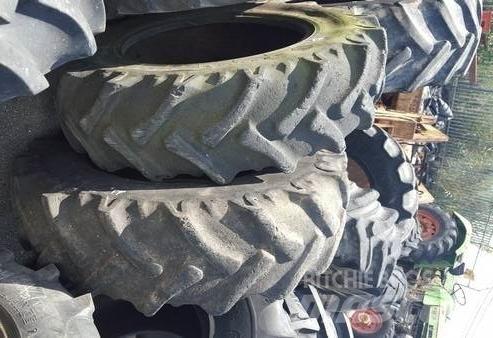  Pneus 12.4R24 Pneumatiky, kola a ráfky