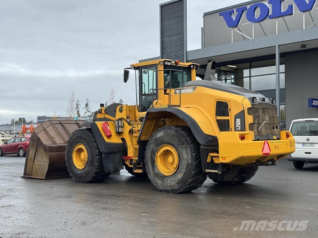 Volvo L250H Kolové nakladače