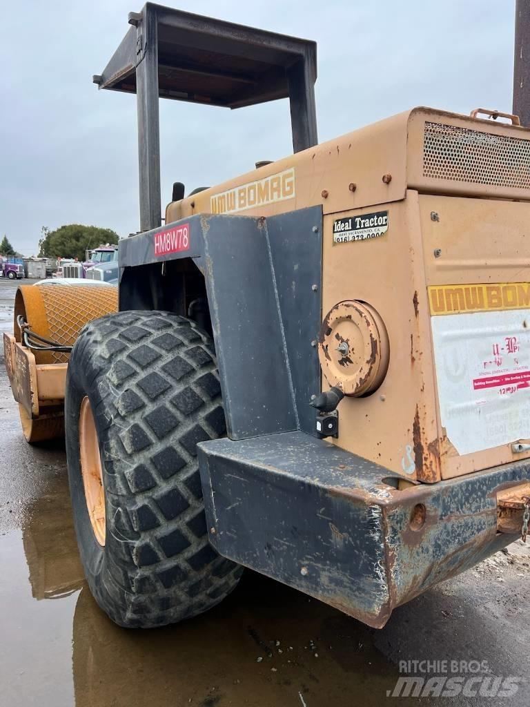 Bomag BW212D-2 Tahačové válce