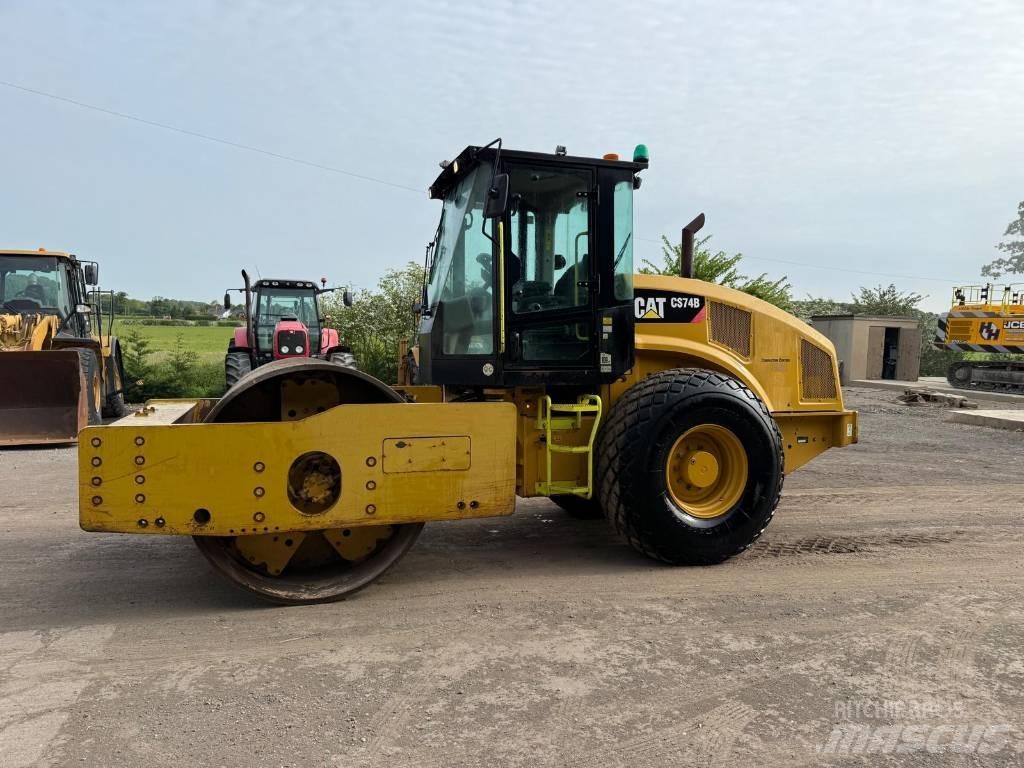 CAT CS 74 B Tahačové válce