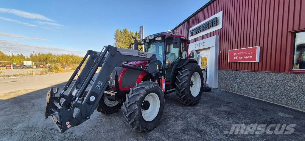 Valtra A 72 Traktory