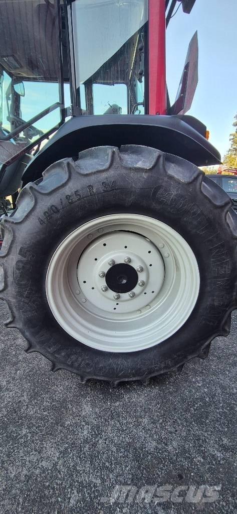 Valtra A 72 Traktory