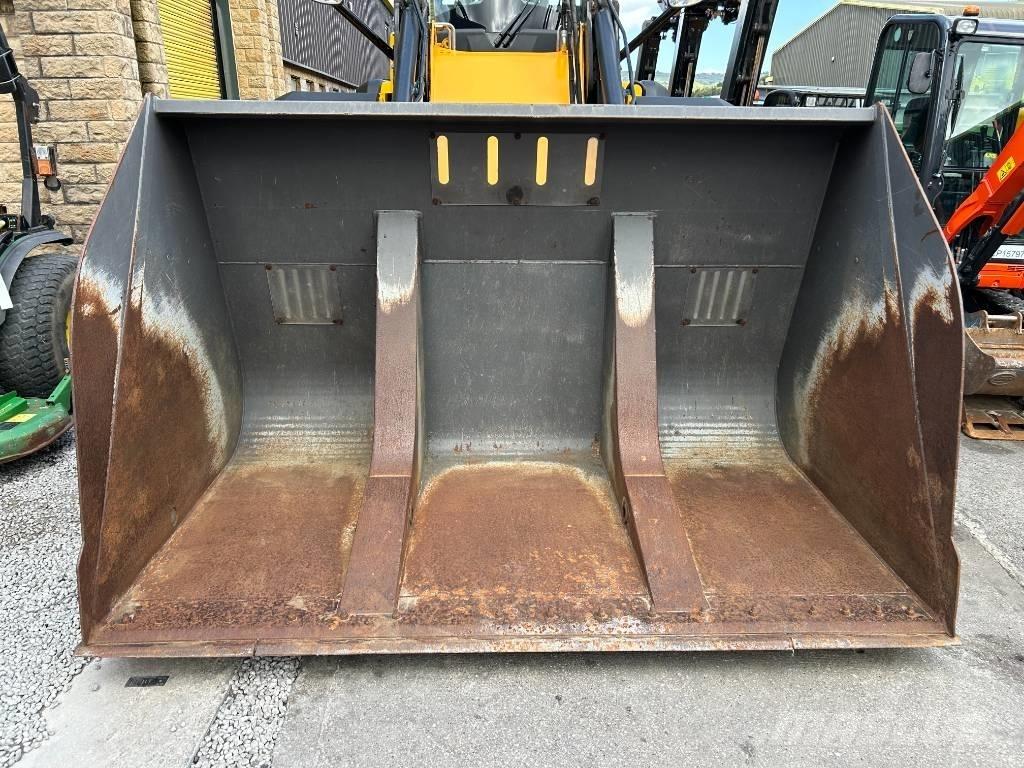 Volvo Toe Tip Bucket Kolové nakladače