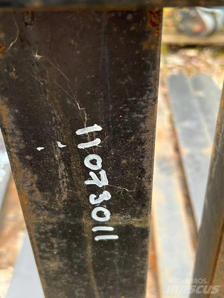 JCB Forks Pin & Cone Další nakladače, rypadla a příslušenství