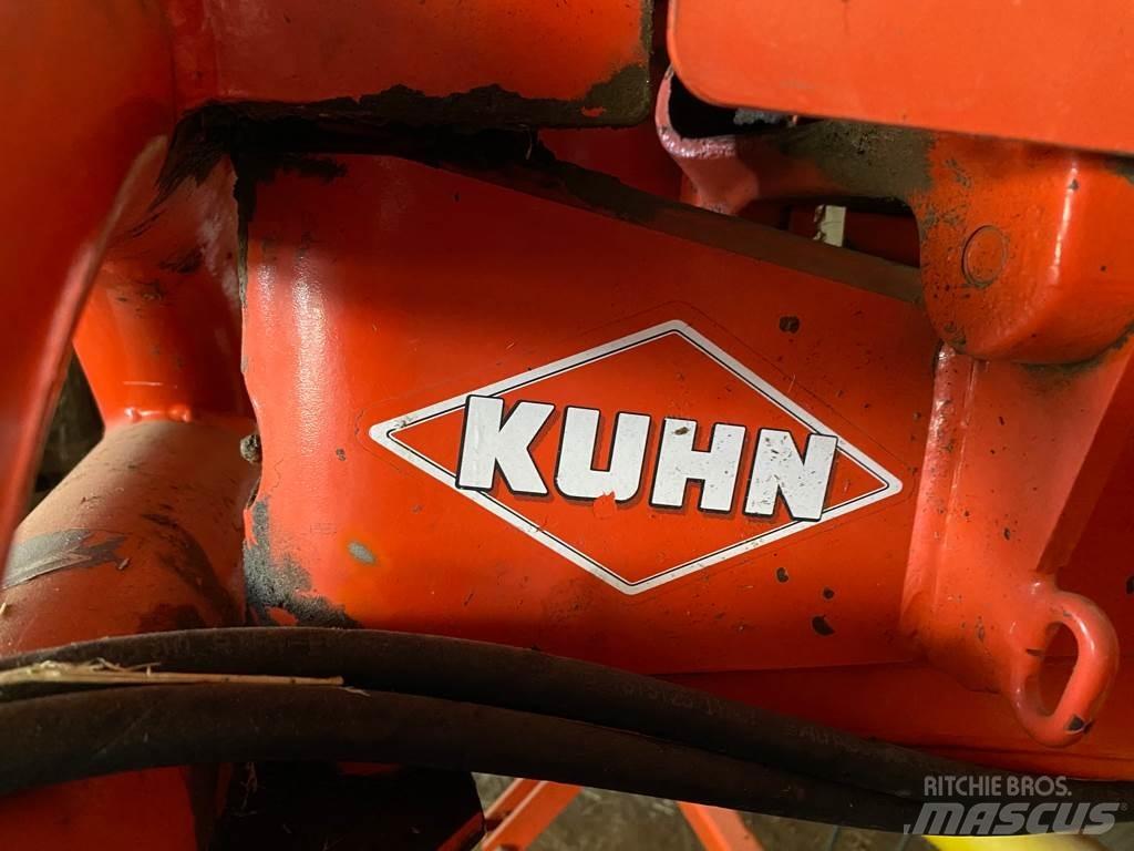 Kuhn Gf7601MH Obraceče a shrabovače sena