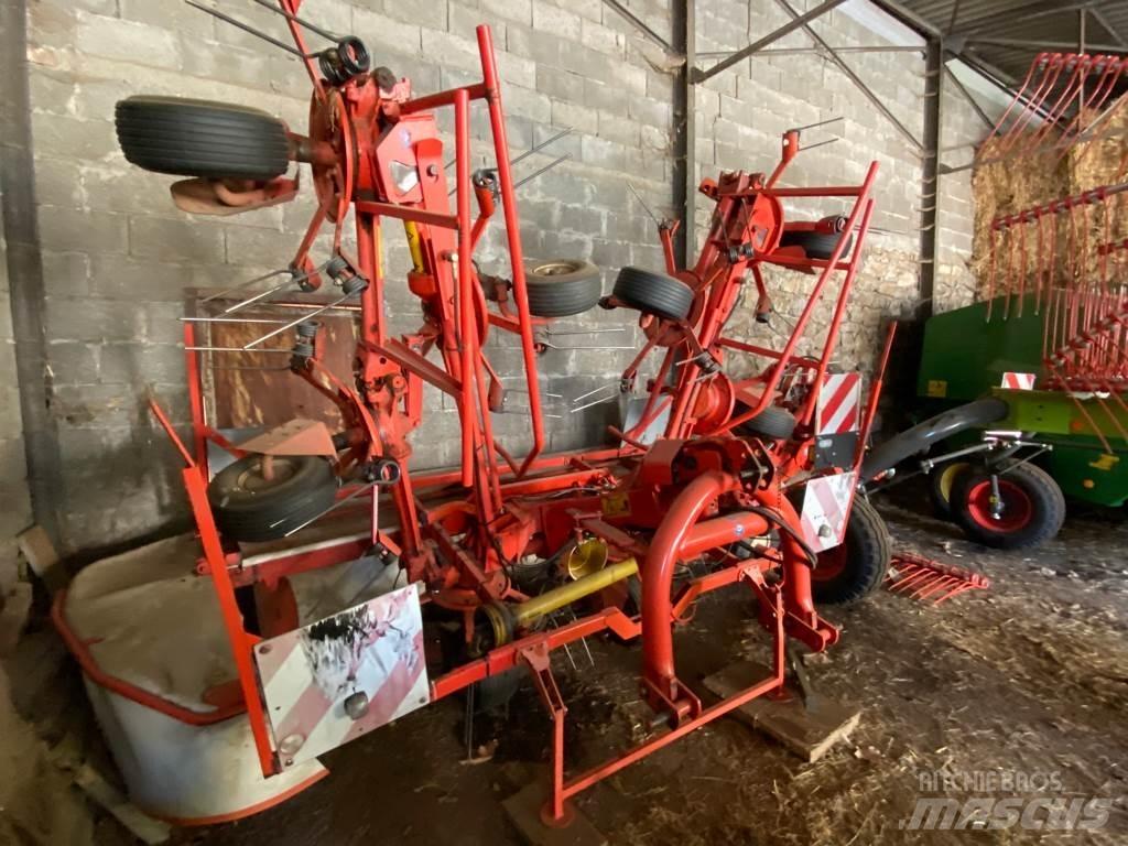 Kuhn Gf7601MH Obraceče a shrabovače sena