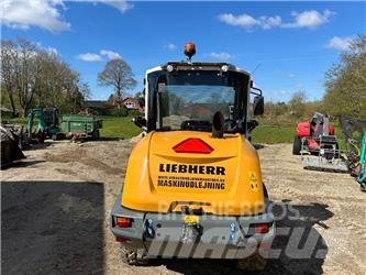 Liebherr L 504 Mininakladače