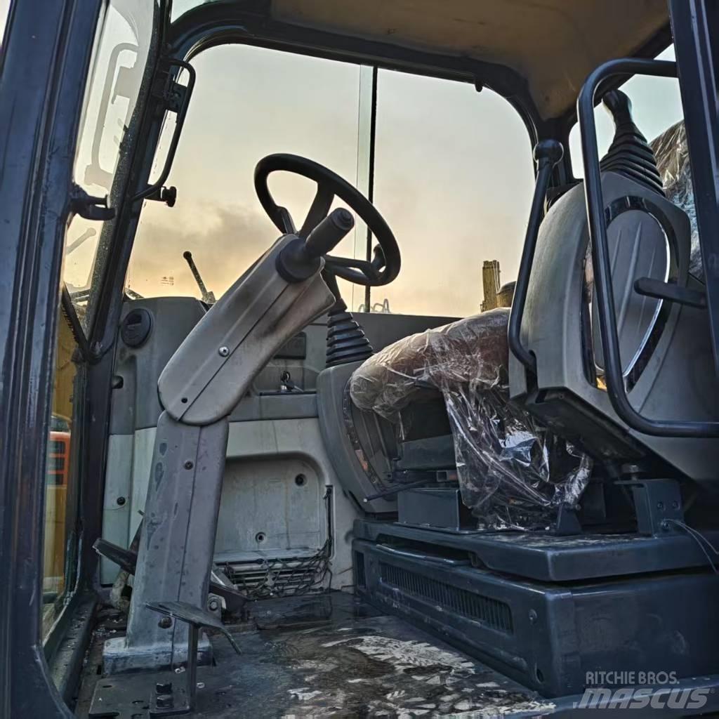 Hyundai 60 W Kolová rýpadla