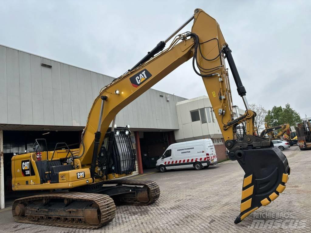 CAT 330 Pásová rýpadla