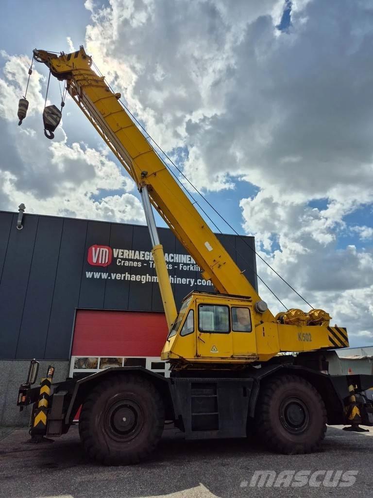 Tadano tr-400e Univerzální terénní jeřáby